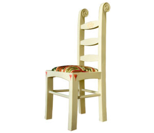 children’s personalised chair, showing wooden case chair with back and seat, and name plate that says “Oliver”.